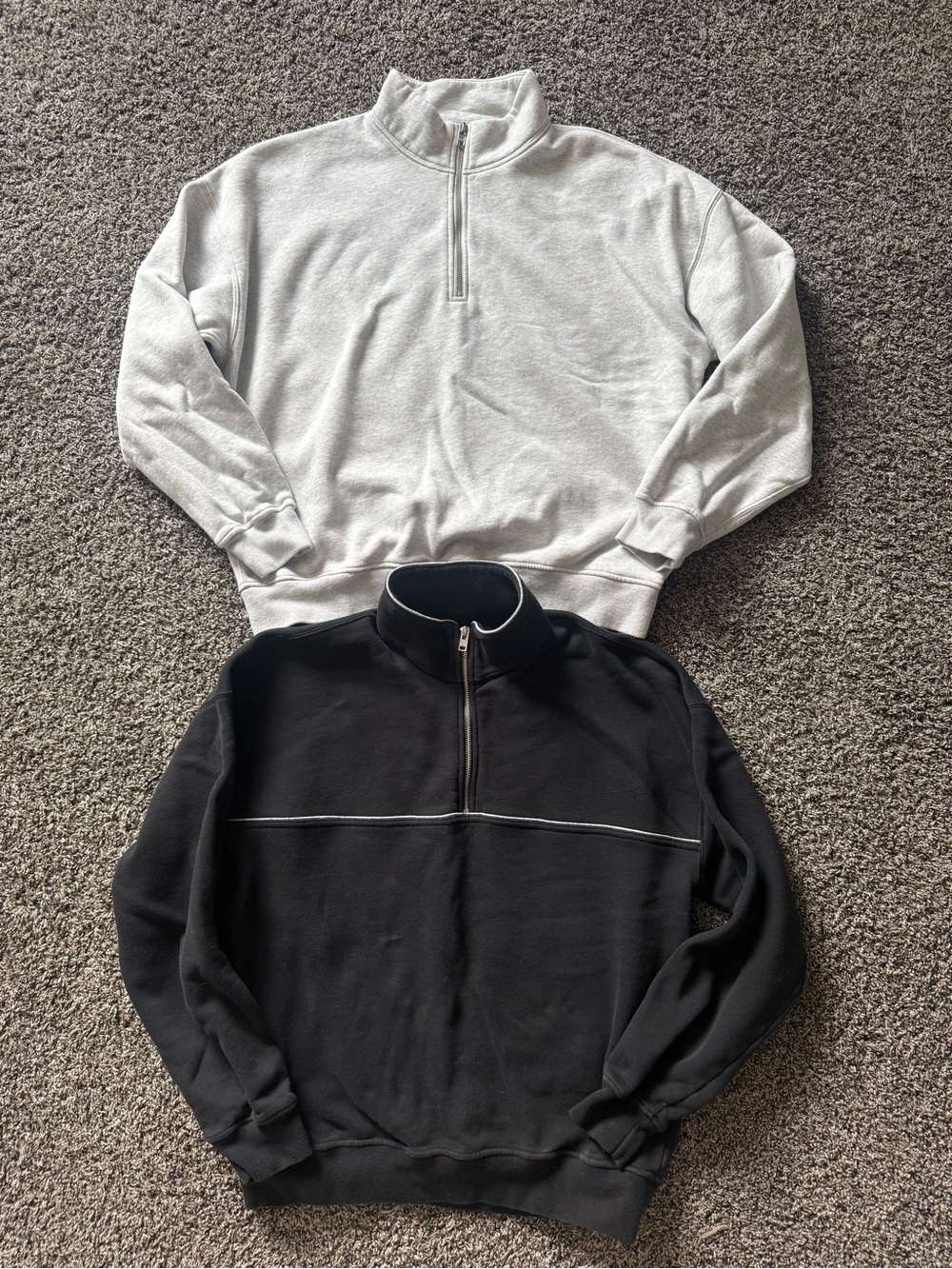 Abercrombie Men’s Essential half zip sweater size medium